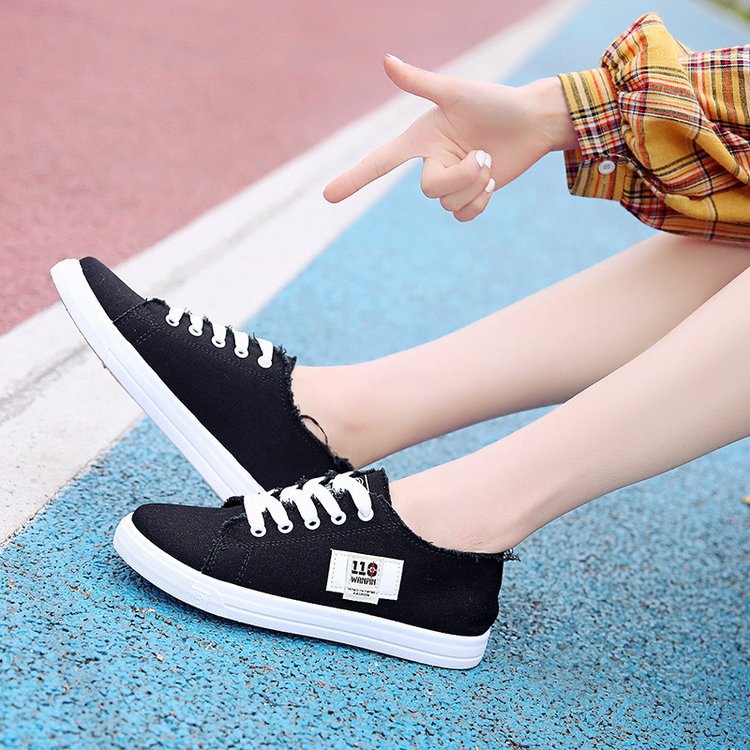 INS canvas shoes female students Korean version of the original ULZZANG net red shoes 2020 new trend shoes wild small white shoes