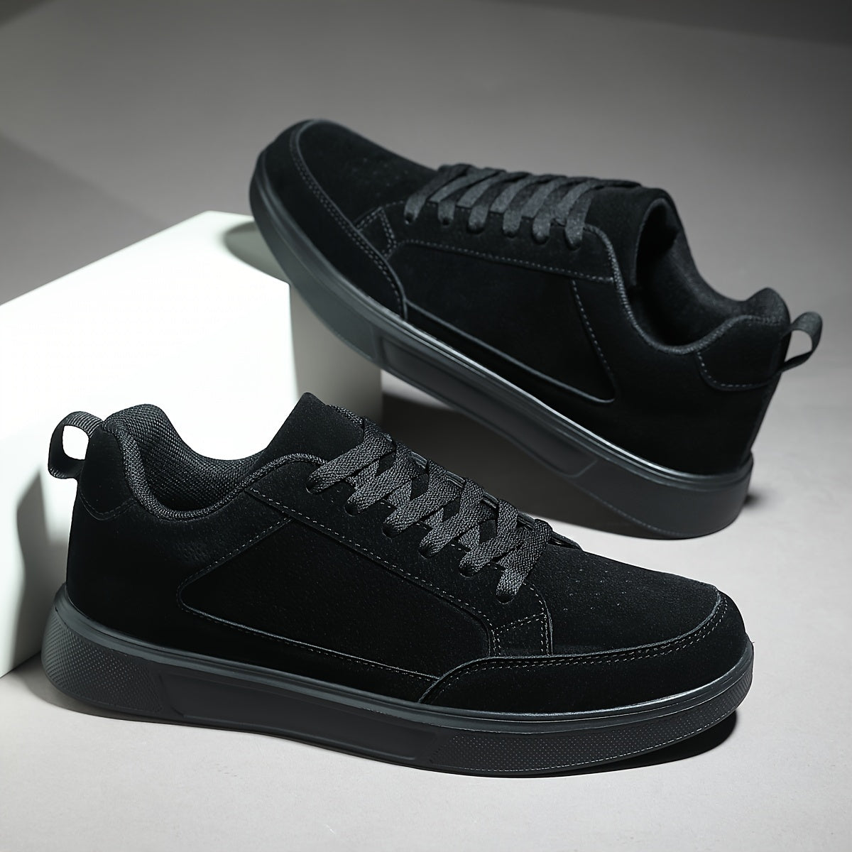 Men's Trendy Solid Skate Shoes, Comfy Non Slip Casual Lace Up Sneakers For Men's Outdoor Activities