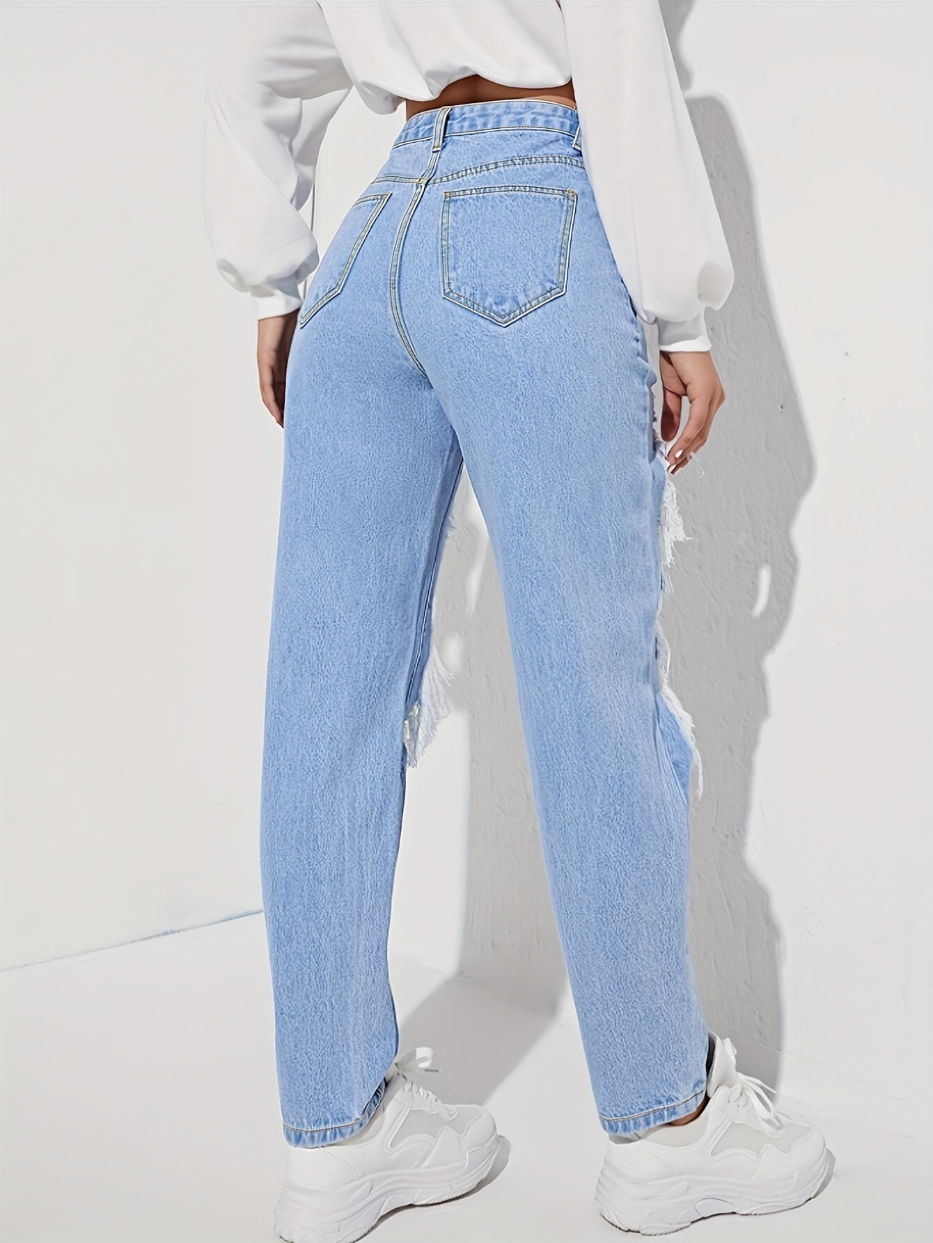 Jeans Dritti Strappati E Sfilacciati, Pantaloni In Denim A Vita Alta Con Chiusura A Zip E Bottone Lavato, Jeans In Denim E Abbigliamento Da Donna