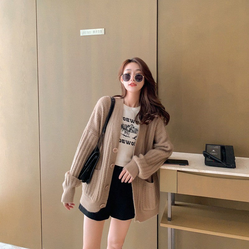 Knit sweater jacket female cardigan loose lazy spring and autumn new Korean version of the long autumn outside the clothes tide