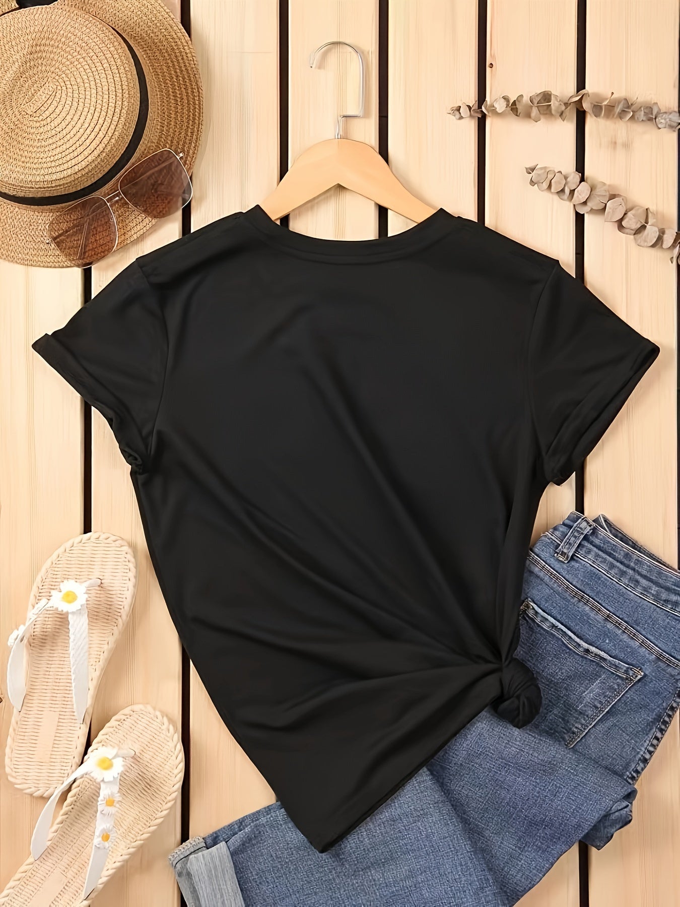 Christmas Wine & Snowflake Print T-Shirt, Cute Crew Neck Short Sleeve T-Shirt, Women's Clothing