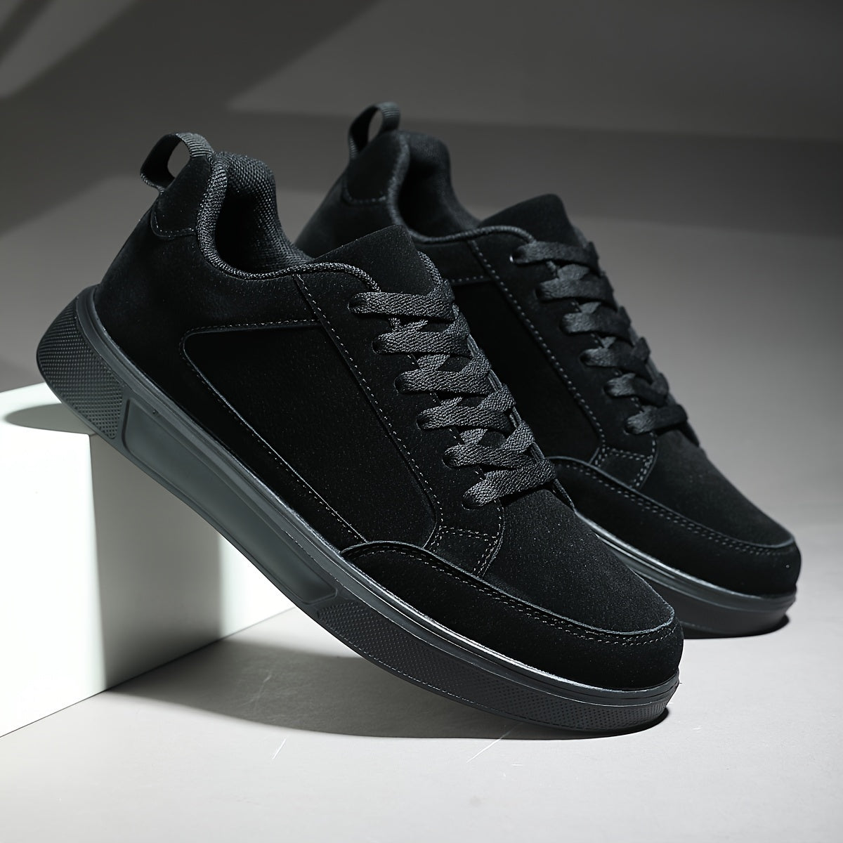 Men's Trendy Solid Skate Shoes, Comfy Non Slip Casual Lace Up Sneakers For Men's Outdoor Activities