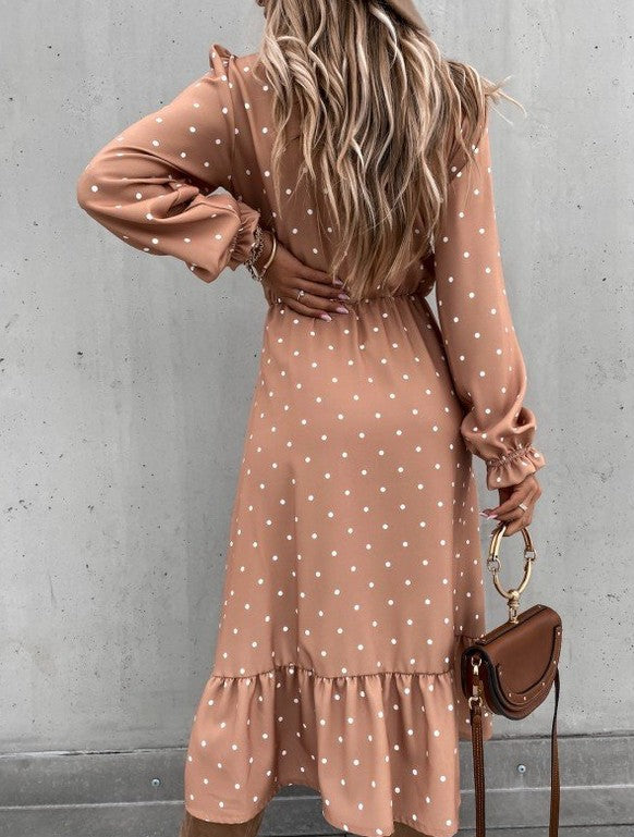 Thin and large polka dot dress