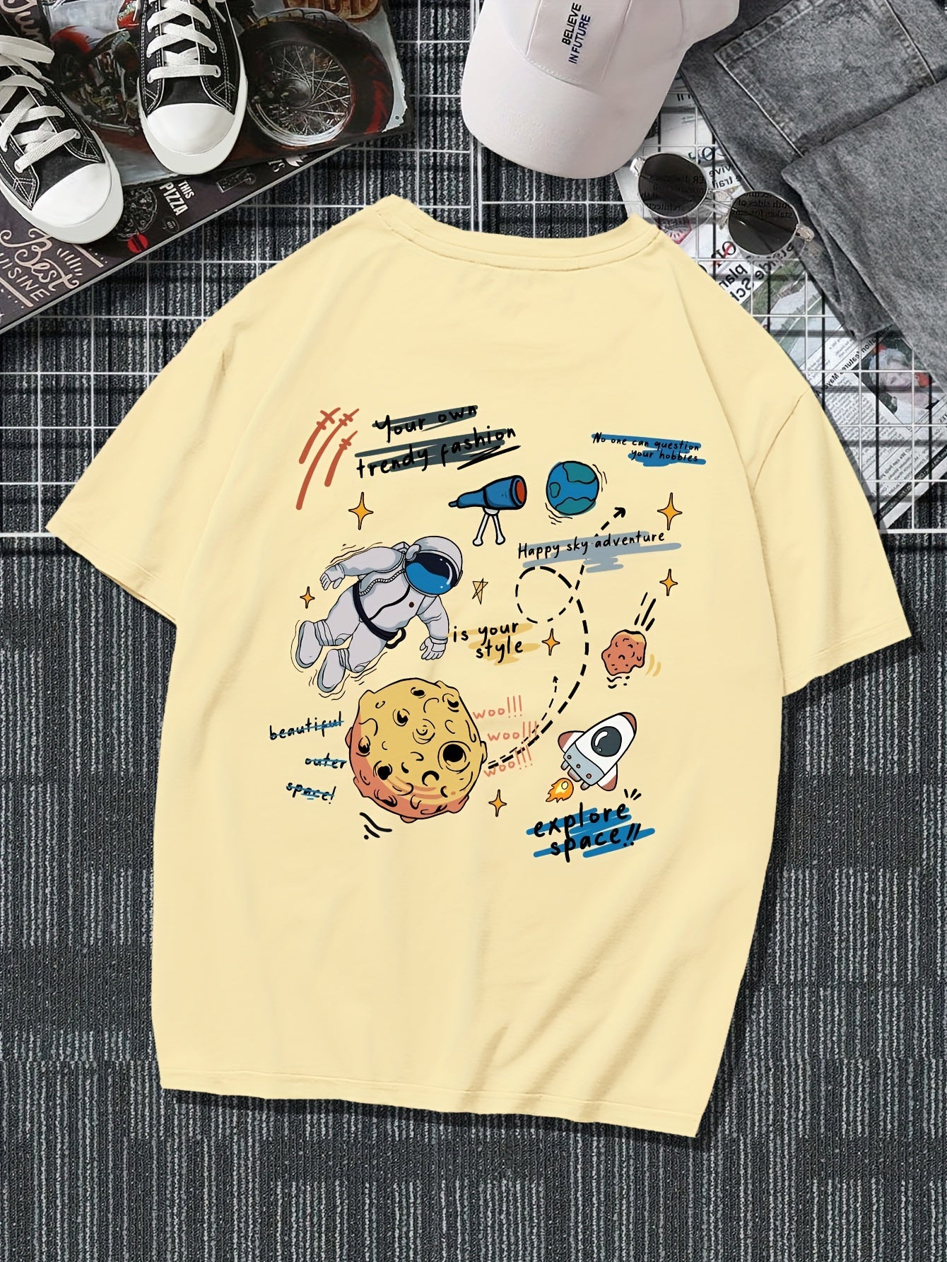 Cartoon Spaceman Print Men's Casual Short Sleeve Crew Neck T-shirt, Summer Outdoor