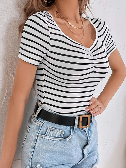 T-shirt Plissettata Con Stampa A Righe, Top Casual A Maniche Corte Per La Primavera E L'estate, Abbigliamento Femminile