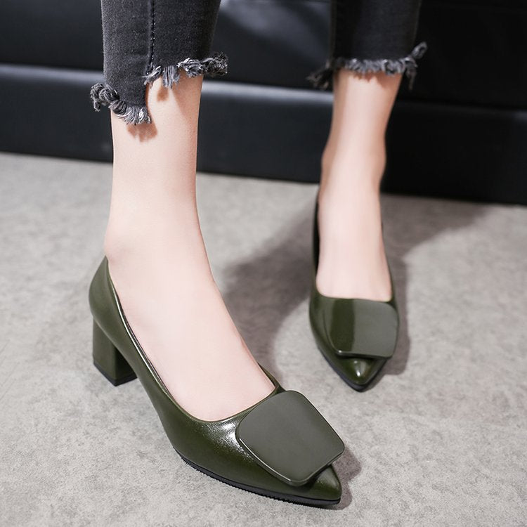 Single shoes female 2021 new spring and autumn Korean version of the pointed mother shoes buckle with large size shallow mouth high heel shoes wholesale