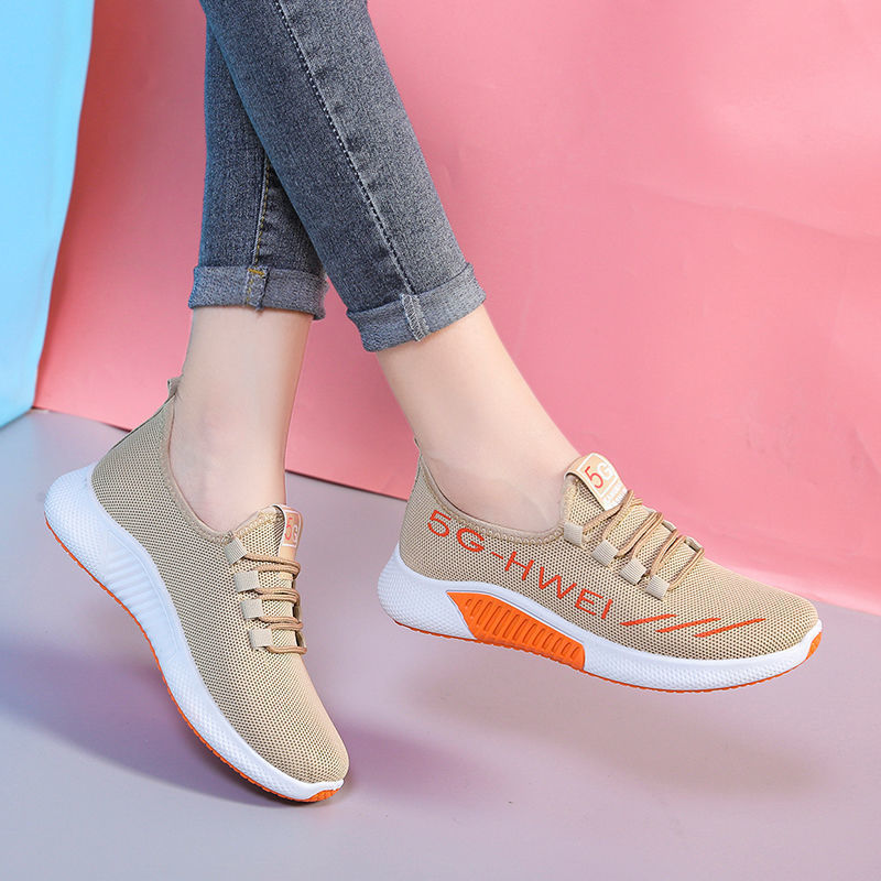 Summer women's shoes sports women's shoes old Beijing cloth shoes women's flying shoes Korean version casual running shoes mother shoes