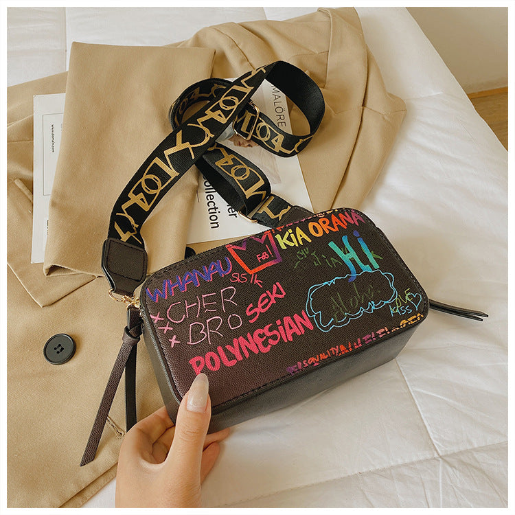 Cross-border special for graffiti series camera small bag cross-border tide color doodle shoulder canbacked multi-lock bag