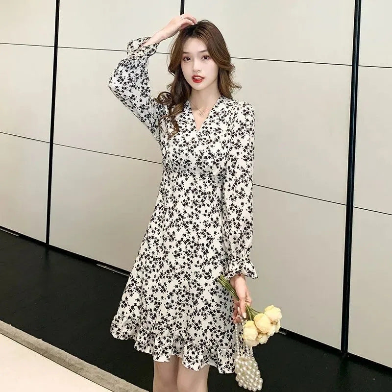 Small chiffon long sleeve dress spring autumn 2023 new hot sale plus size women's temperament v neck midi skirt