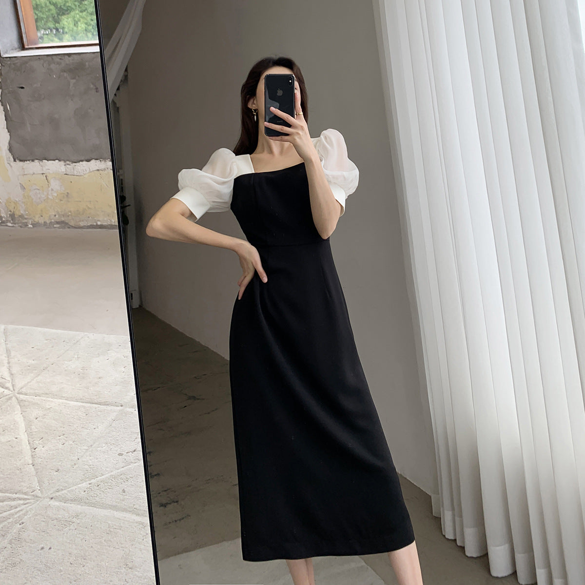 Herburn wind black square collar dress female 2021 summer new bubble sleeve temperament in vital retro medium long skirt