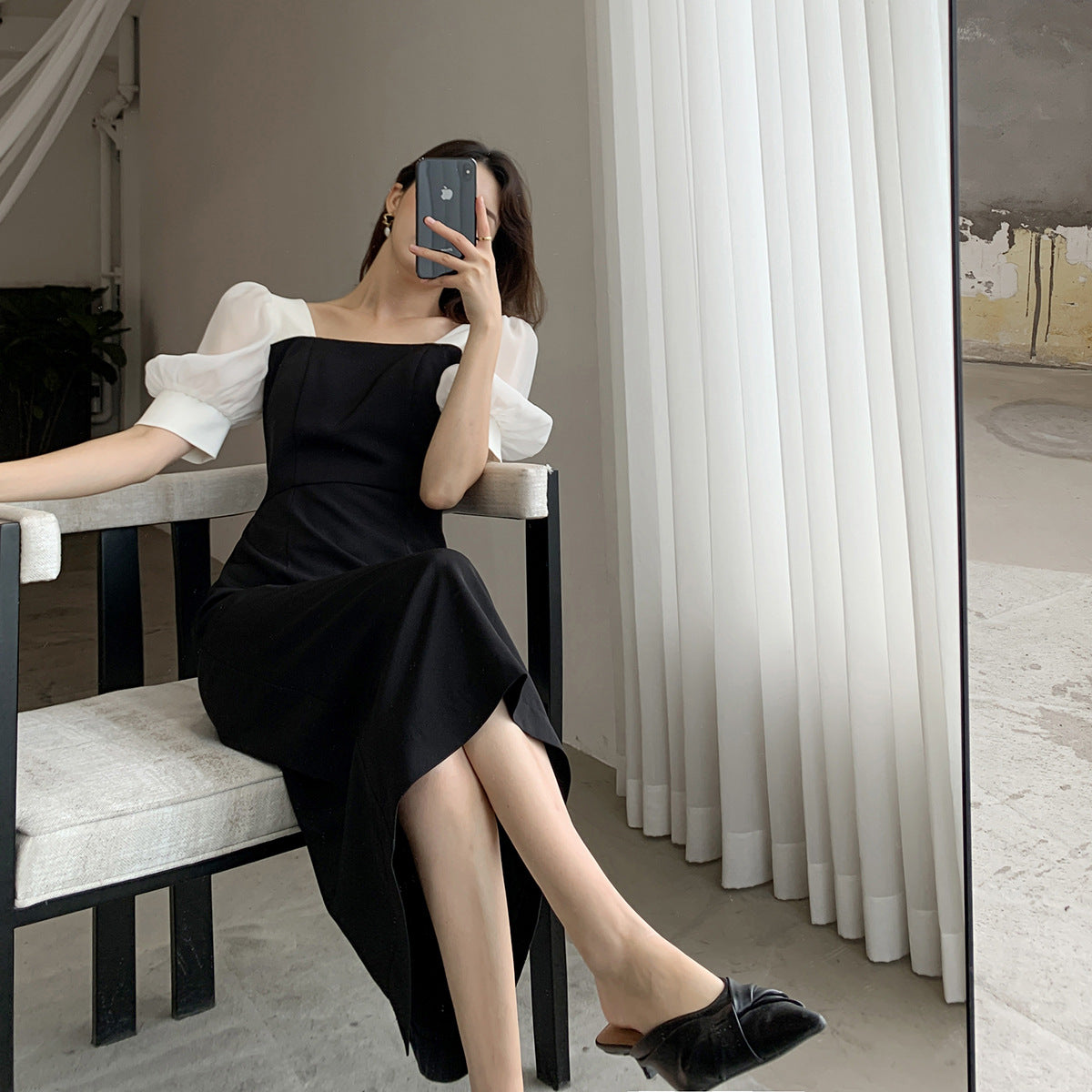 Herburn wind black square collar dress female 2021 summer new bubble sleeve temperament in vital retro medium long skirt