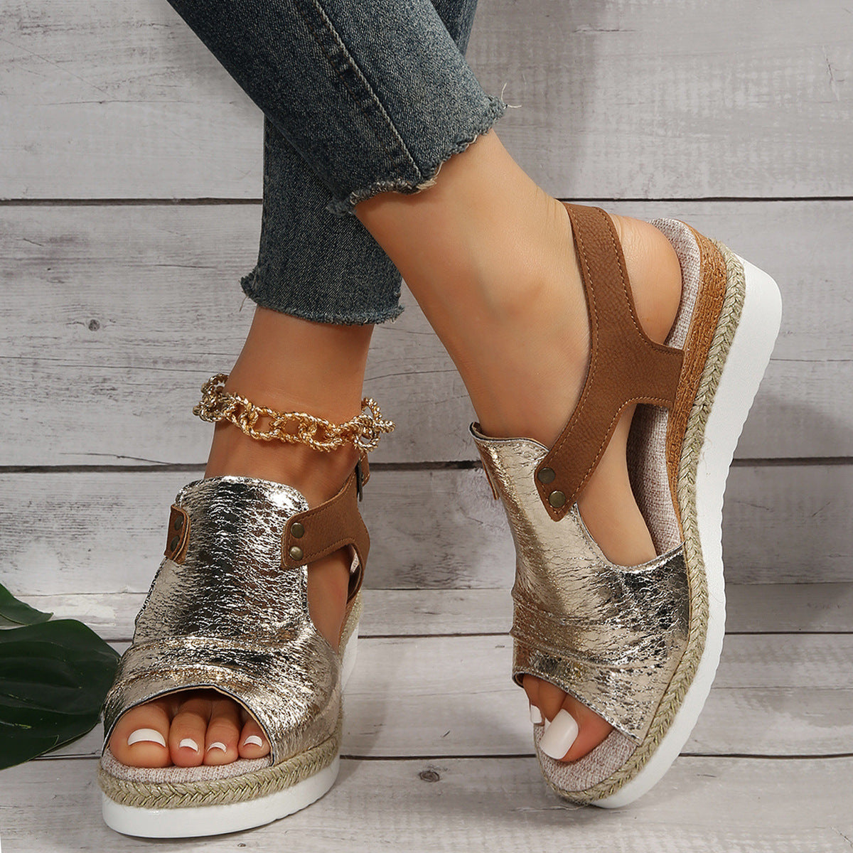 684364977-9