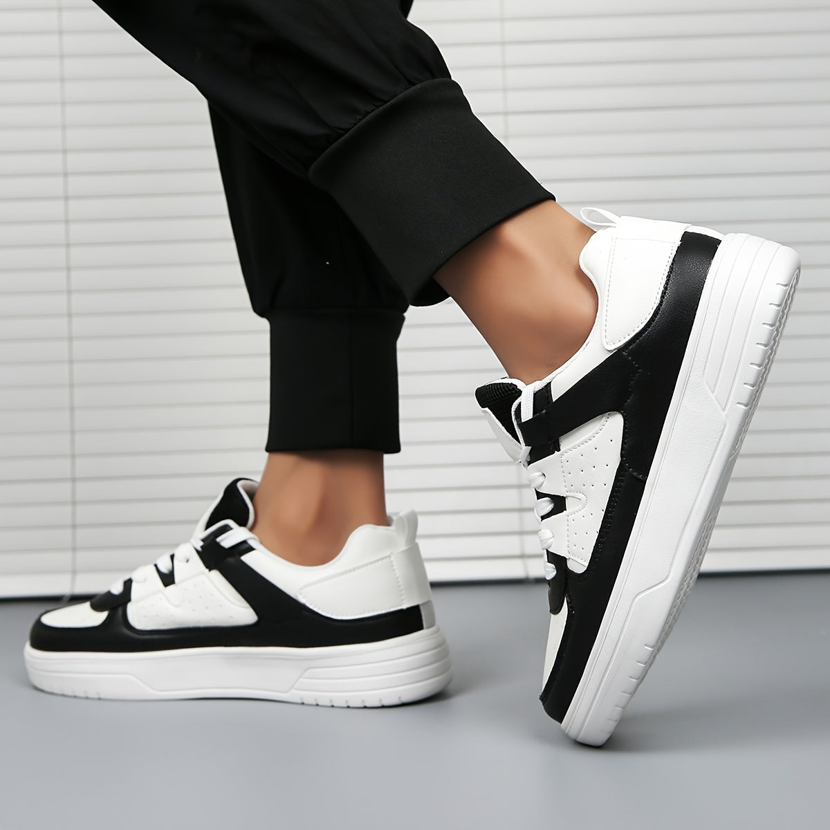 Men's Trendy Colour Block Skate Shoes, Comfy Non Slip Casual Lace Up Sneakers For Men's Outdoor Activities