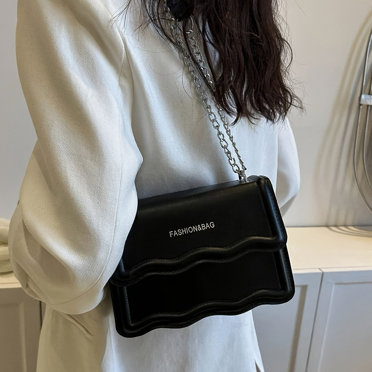 Letter Graphic Shoulder Bag, Scallop Detail Flap Purse, Trendy Chain Crossbody Bag For Women