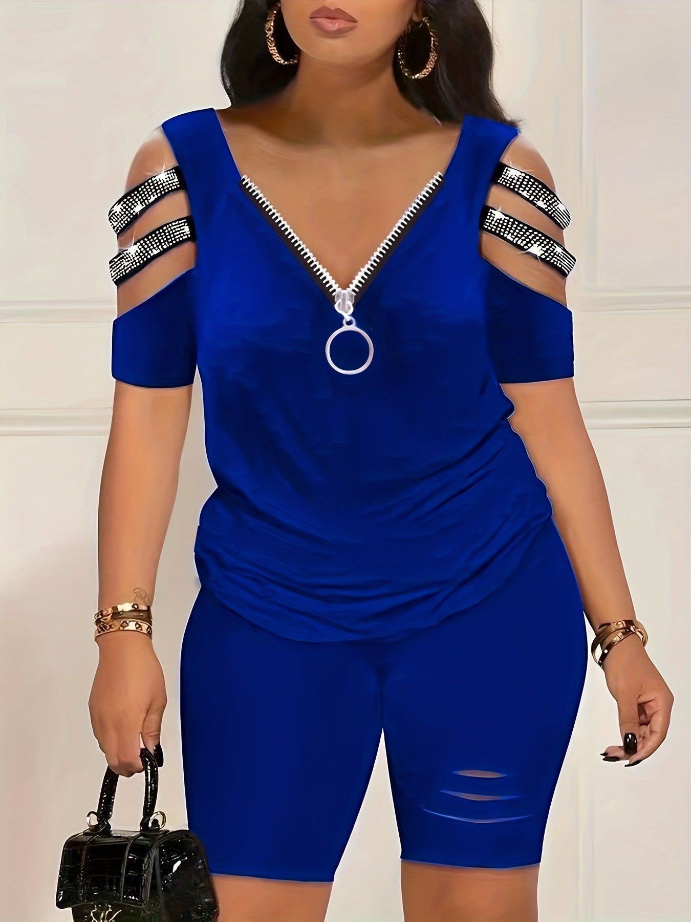 Plus Size Casual Outfits Two Piece Set, Women's Plus Solid Rhinestone Decor Cut Out Sleeve Zipper V Neck Top & Ripped Shorts Outfits 2 Piece Set