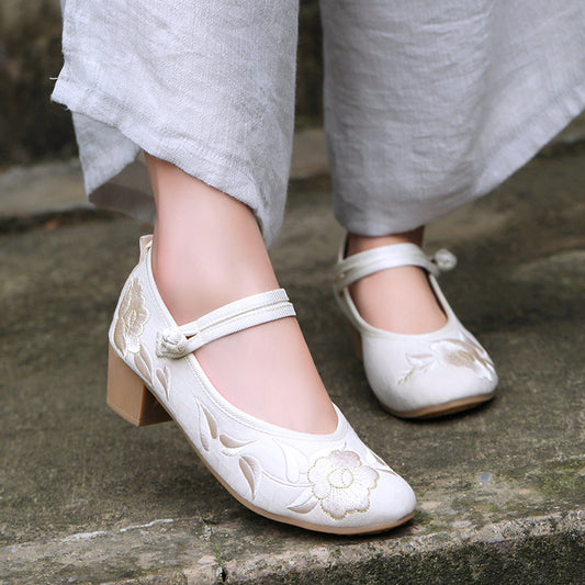 New 2020 old Beijing cloth shoes soft bottom comfortable women's shoes in national wind tea clothes Hanfu