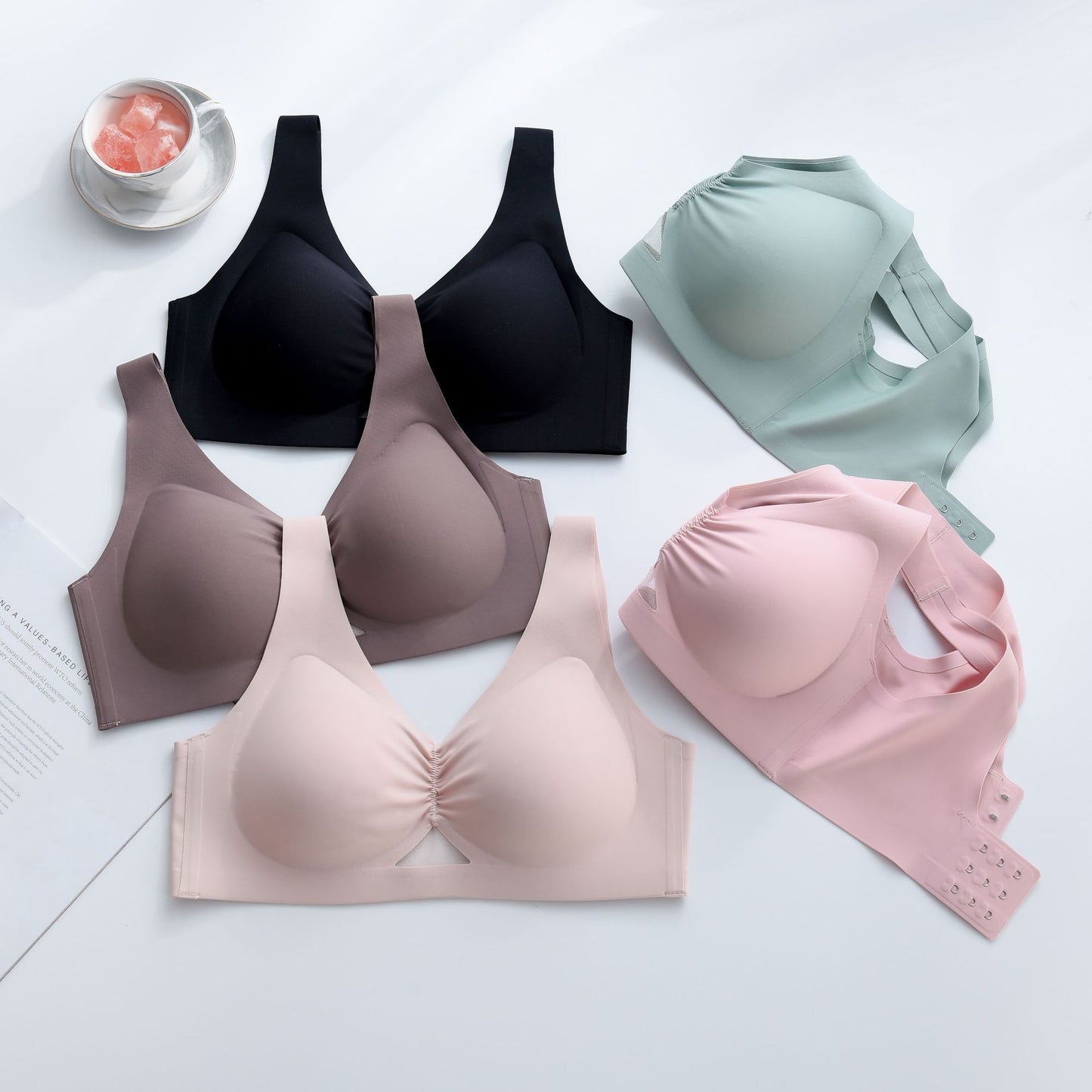 A piece of seamless bra sports underwear ladies gathered bra large size underwear bra high-end ladies Ubras