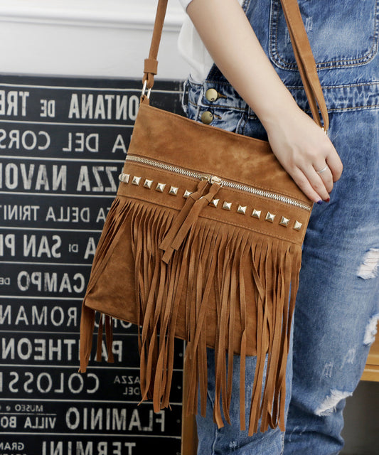 Spot autumn and winter new messenger women's bags trendy European and American fashion Xi Shi velvet willow nails tassel bag all-match shoulder bag