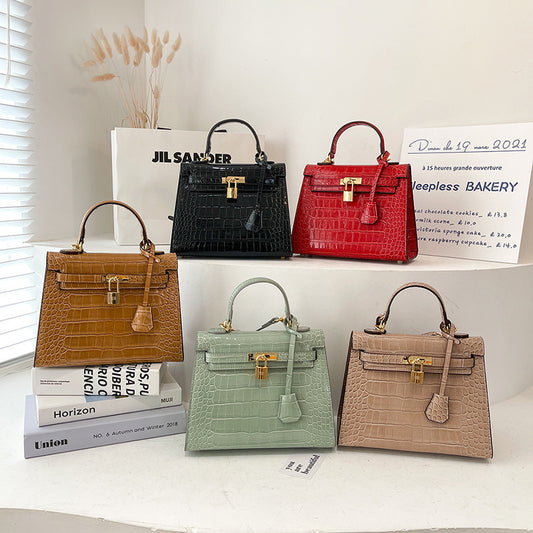 Cross-border new ladies bag crocodile pattern European and American portable Kelly bag autumn and winter with lock anti-theft one-shoulder diagonal bag