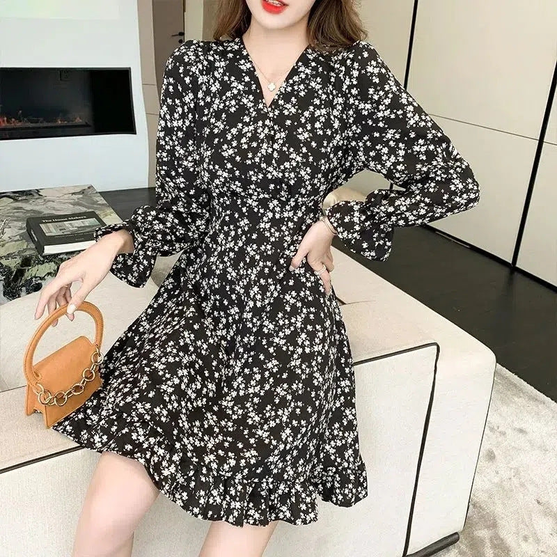 Small chiffon long sleeve dress spring autumn 2023 new hot sale plus size women's temperament v neck midi skirt